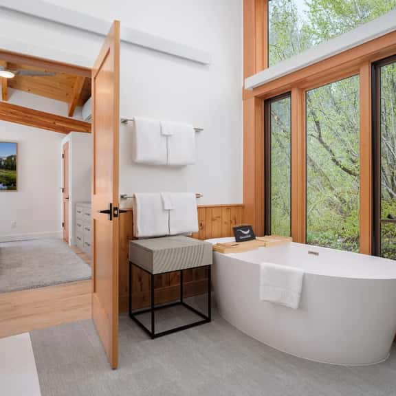 Summit Chalet - Image 1
